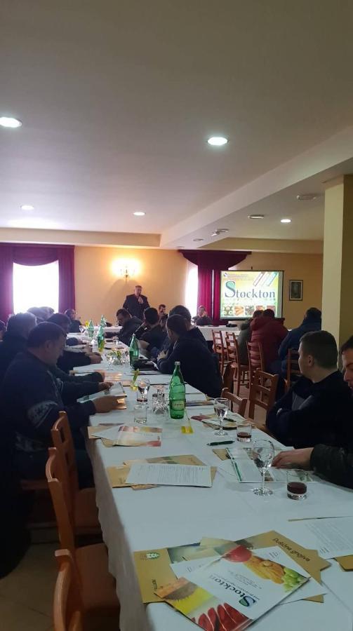 Prenociste Dzinic Hotel Жупаня Екстериор снимка