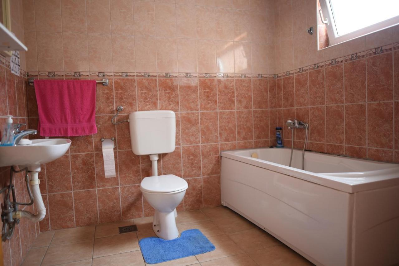 Prenociste Dzinic Hotel Жупаня Екстериор снимка